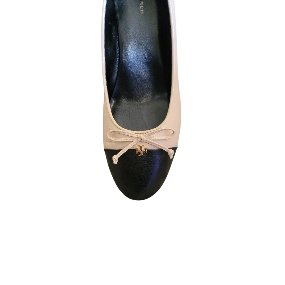 Tory Burch Black and Cream Leather Cap-Toe Pump